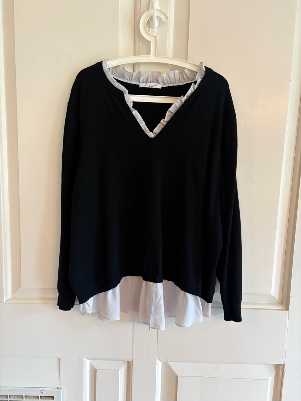 Sioni Black Top with White Ruffle Trim